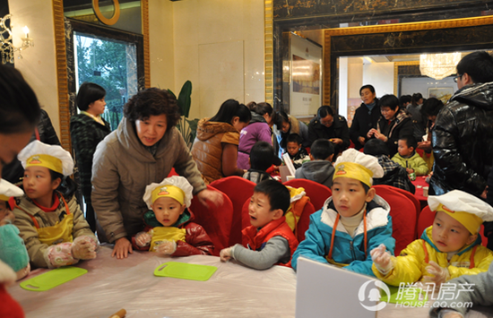 爸爸 我们去哪儿 绿地白金汉宫周末游咯!_频道