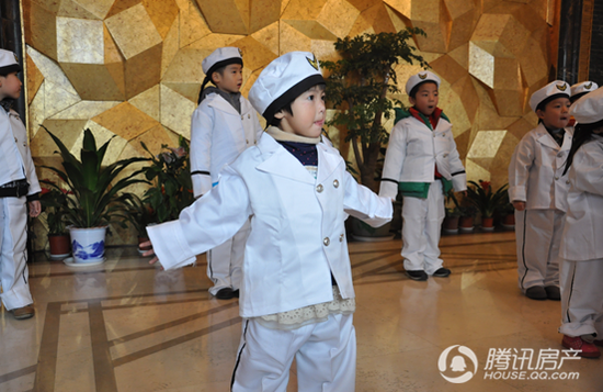 爸爸 我们去哪儿 绿地白金汉宫周末游咯!_频道