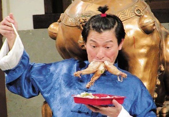 明星雷人宅照 华仔扎小辫啃鸡腿王菲扮鬼脸