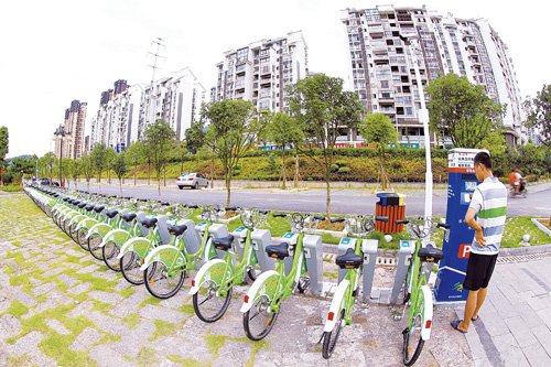 郴州市首批500辆自行车租赁系统15日正式向市