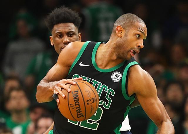 凯尔特人官方:霍福德生病 下一场出战成疑 NBA新闻 凯尔特人官方:霍福德生病 下一场出战成疑 NBA新闻