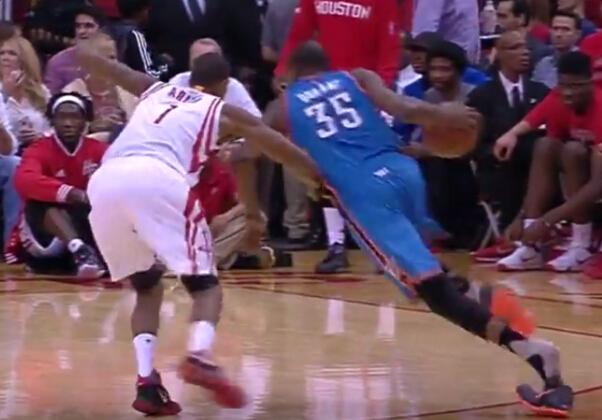 今日谈:纽约叮当作响 掉鞋也LOGO_NBA中国官