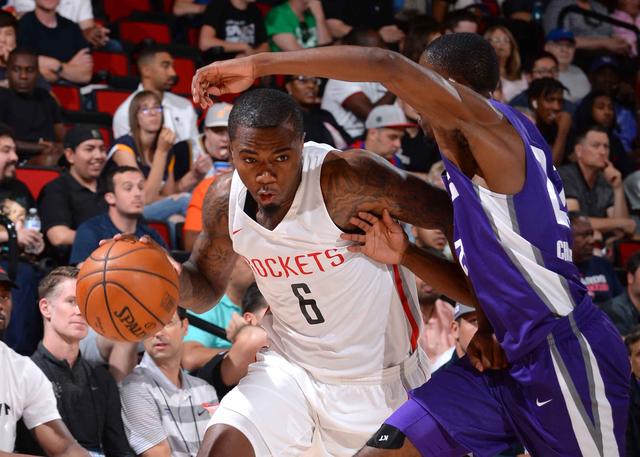 克拉克24+8 火箭末节逆转险胜国王夺夏联首胜 NBA新闻 克拉克24+8 火箭末节逆转险胜国王夺夏联首胜 NBA新闻