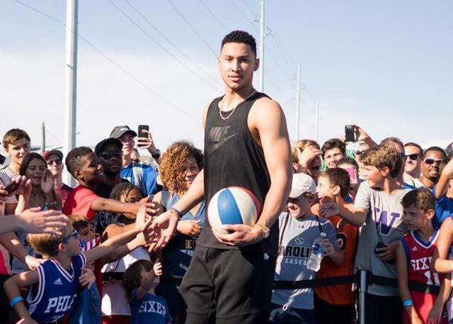 费城的未来看他俩 西蒙斯:我和恩比得就像兄弟