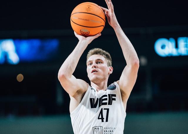 2020NBA关键球能力排名_NBA绝杀次数排名:詹姆斯仅排第四,榜首完成9次绝杀