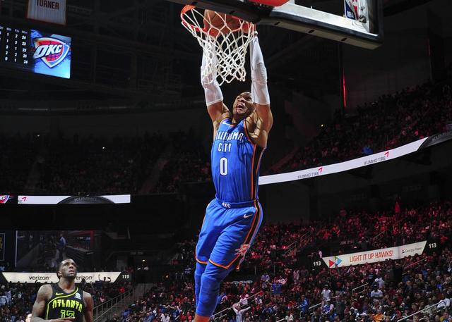 威少喜迎100三双 雷霆末节发力击败老鹰