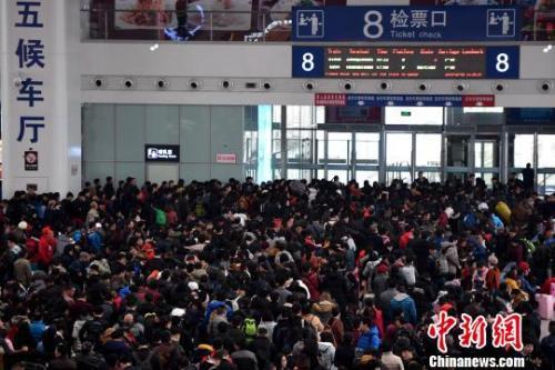 春运前10天铁路旅客近9000万人次 节前高峰来临