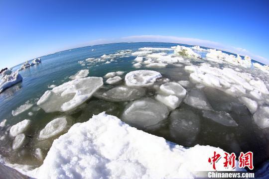 青海湖叫停機(jī)動(dòng)車上冰面等三類行為 