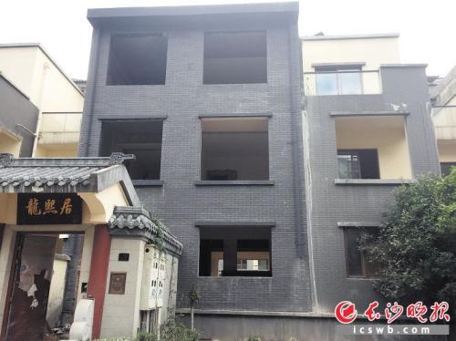 长沙一别墅城管违建成风别墅:未收到违建报告的最好栋独小区沈阳市图片