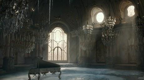 经典!真人版《美女与野兽》曝中文预告!