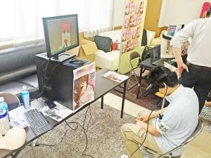 日本成人VR博览会将现奇葩一幕 观众“变”奶牛滋滋滋