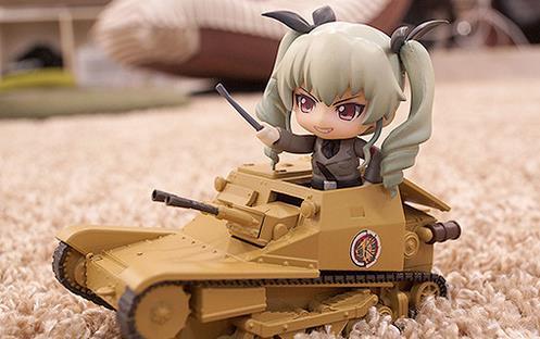 《少女与战车》CV33坦克粘土人配件开订
