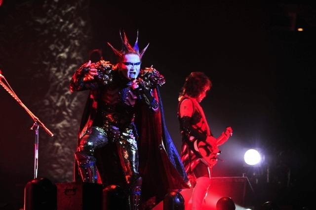 重口味VR乐队圣饥魔II演唱《火星异种》主题曲