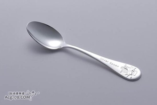 《银之匙》与《怪猎4》合作出道具