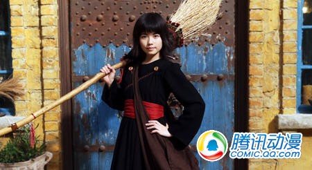 真人版《魔女宅急便》定妆照公开