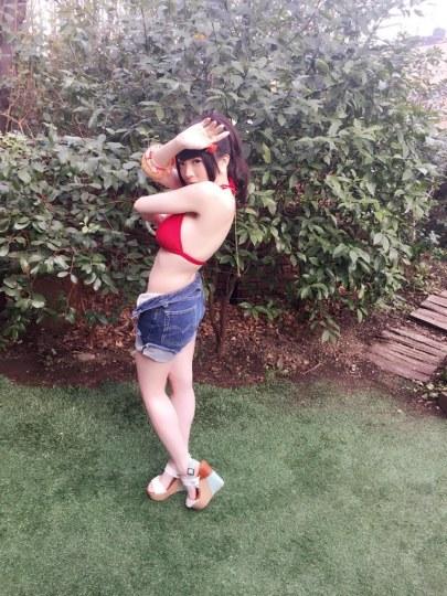 RAY新专辑爆乳写真引关注