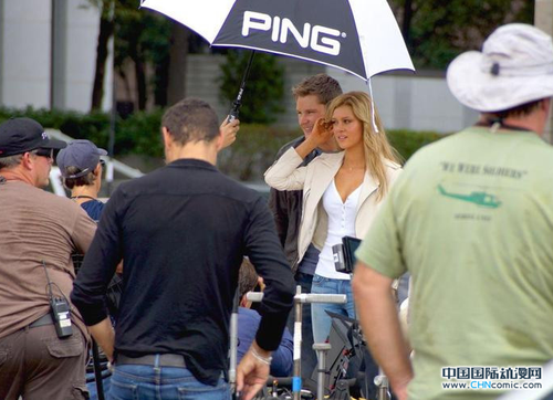 电影《变形金刚4》发布首款海报