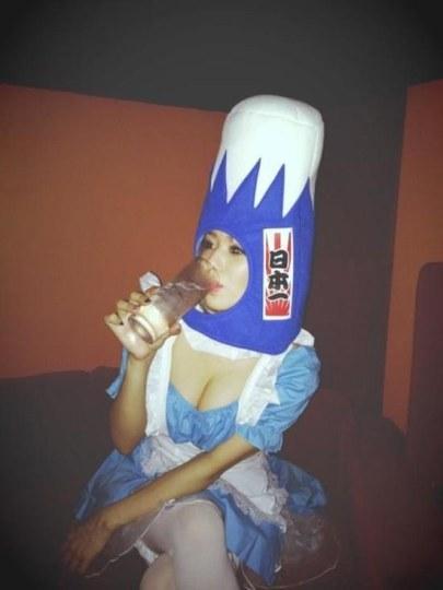 你喜欢扮成猫咪的女生吗?