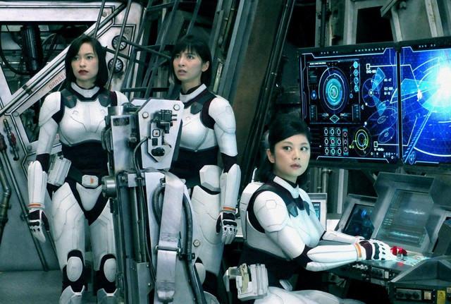 《火星异种》曝全长预告 人类大战变异蟑螂人