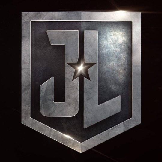 美到爆！《正义联盟》曝光首张海报和全新LOGO