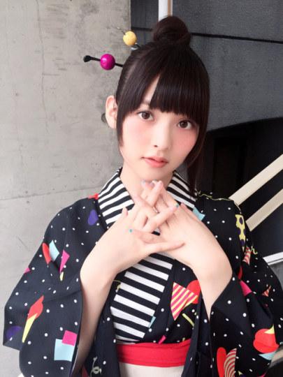 上坂堇浴衣美照获好评