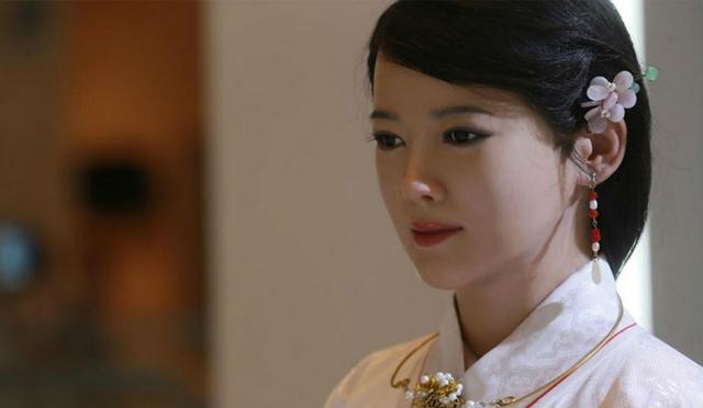 中国美女机器人“佳佳”震惊日本网友
