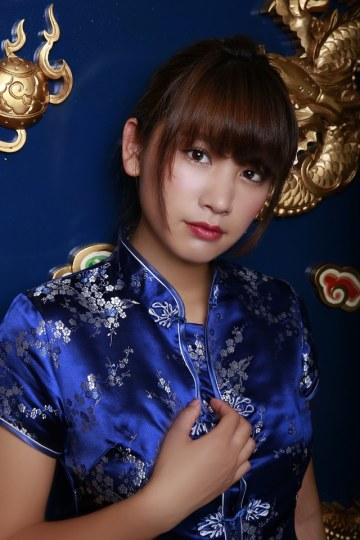 《土龙之歌》上演旗袍大战 宅男女神变洗脚城