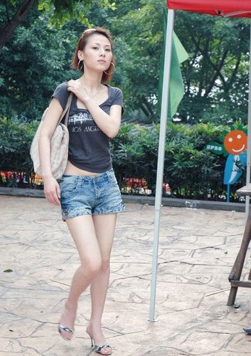 丈夫叫我美女,qq上叫别人老婆,宝贝,是不是他没爱过我