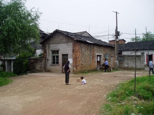 <em>少女</em>遭同学<em>父亲强暴</em>3年 腹中胎儿另有其父_综