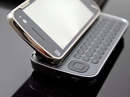 旗舰对抗 诺基亚N97对比苹果iPhone3GS_编辑