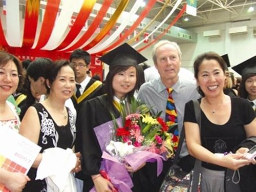 大连枫叶国际学校毕业生全部直升国际一流大学