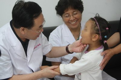 2年前被人侵害下体 6岁重庆<em>女孩</em>患妇科病(图)_