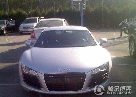 揭秘中国某贵族学校的混乱生活(组图)_广播站