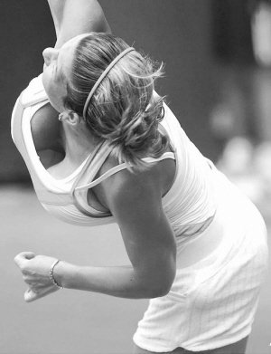 17岁巨乳网球美少女成功缩胸 粉丝表不满_文体