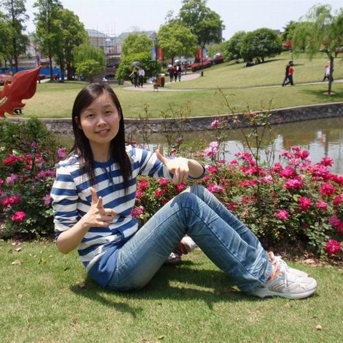 利川花季女学生遭遇车祸(组图)