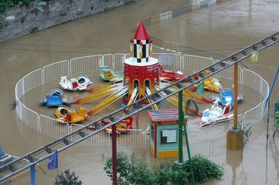 今日凌晨起 铜梁11乡镇遭遇特大暴雨灾害_滚动