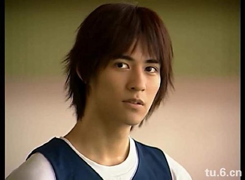 组图:四版花泽类pk 最丑花泽类非俞灏明莫属_