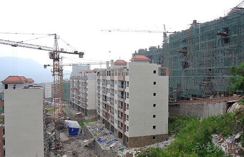 金泉·阳光花园举办业主座谈会_房产家居