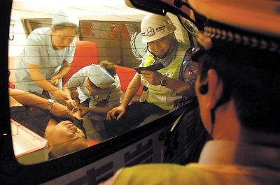 重庆上千交警夜逮醉驾 查处酒后驾车69起(图)_