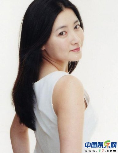 组图:韩国女星李英爱嫁豪门