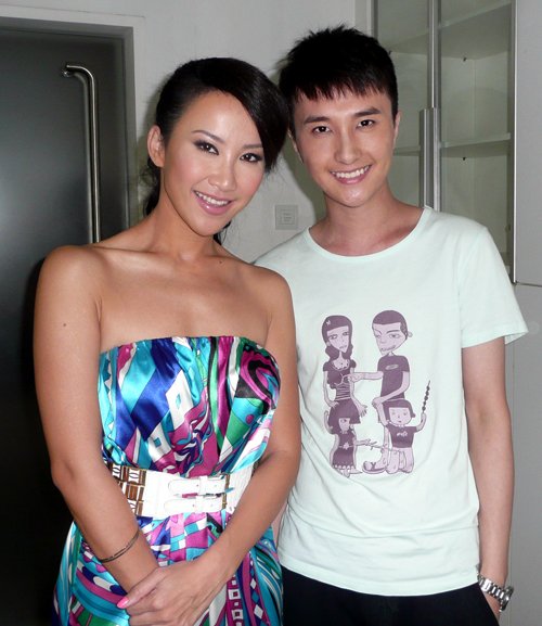 男化妆师模仿coco李玟