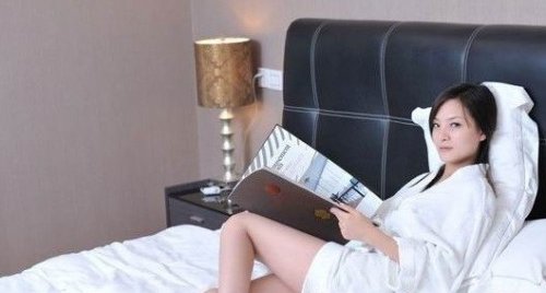 组图:09<em>亚姐</em>陷<em>洗澡</em>门 入浴照被网上疯传_娱乐