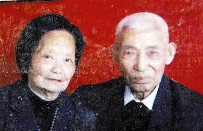 荣昌老人60年后再婚 发现娶的竟是原配