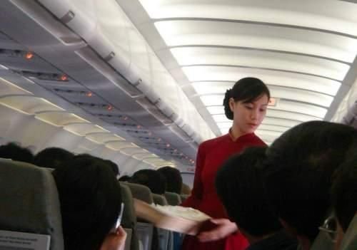 抓拍各国美女<em>空姐</em> 朝鲜<em>空姐</em>最清纯_大渝网_<em>腾讯网</em>