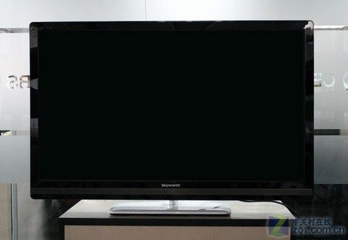 创维液晶电视挂在墙上怎么装、求图