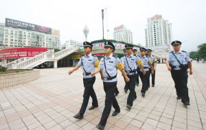 重庆拟合交警巡警 碰上有人闹事交警也能抓人