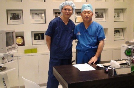 馨妮丝联合韩国半岛整形医院免费救助眼鼻整形