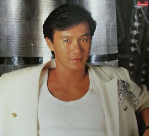 组图:许冠杰儿子大婚+新人夏威夷装扮秀婚戒