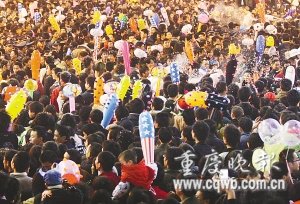 明天又是一年平安夜 我们还要不要去狂欢(图)_