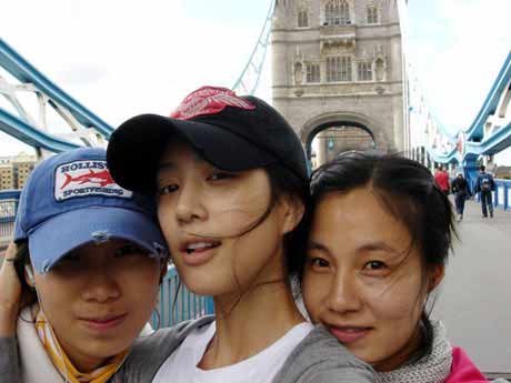 韩国整容美女明星生活照家居素颜(图)_整形新